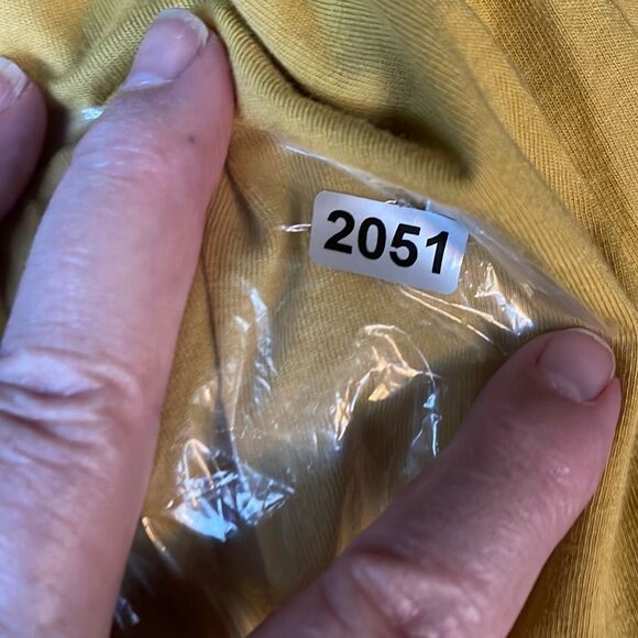 Lori Goldstein LOGO size L short sleeve ruffle asymmetrical hem tee shirt. - Picture 5 of 5